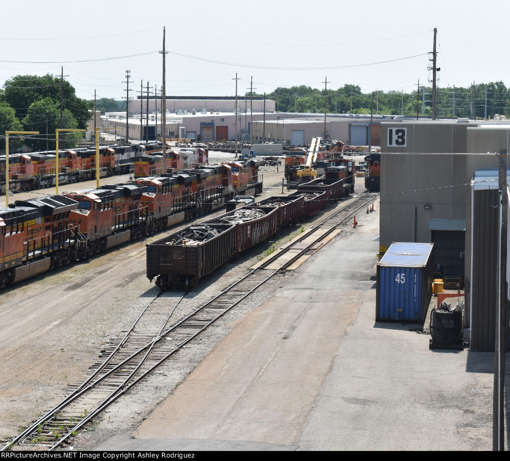 BNSF 3411